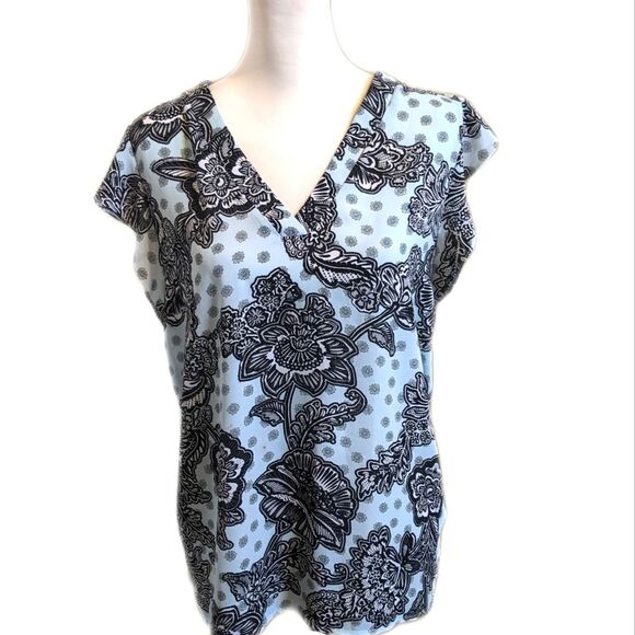 Express flutter sleeve v-neck top, powder blue w/ black paisley print,  size L - Picture 1 of 8